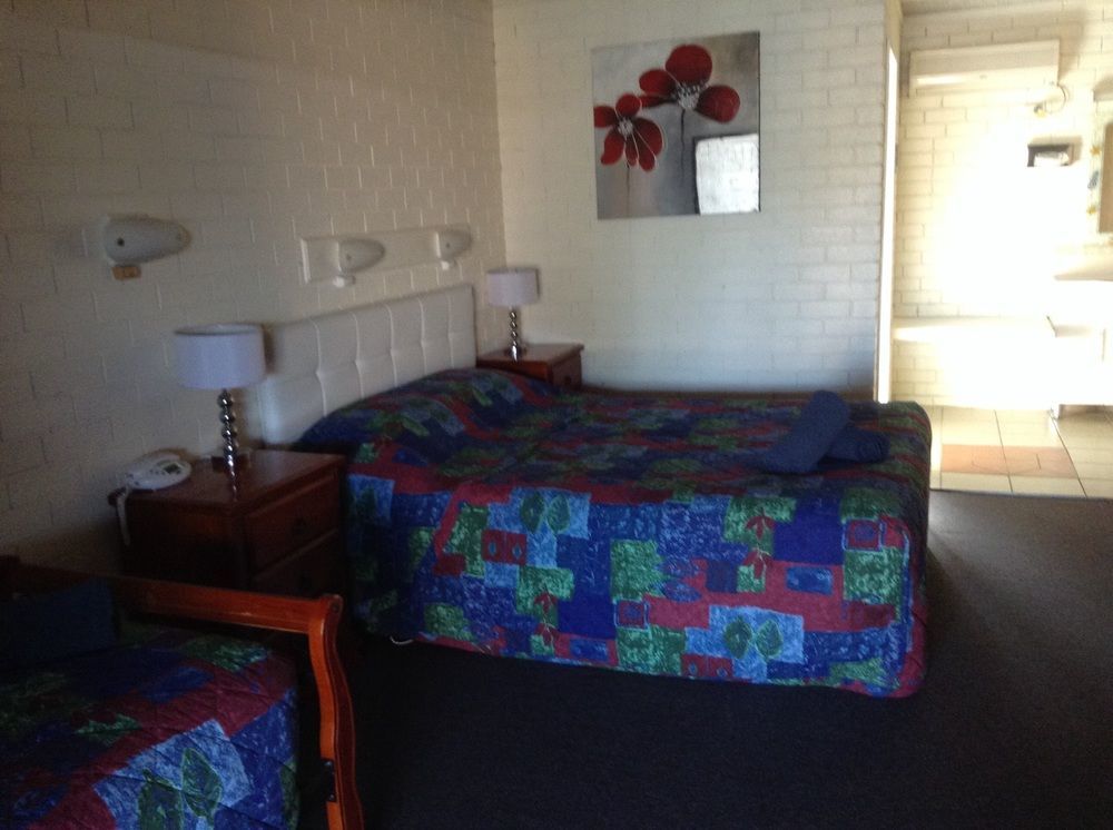 Cameo Inn Motel West Wyalong Esterno foto